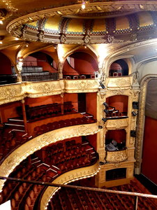 Création des vitraux de la montée d'escalier du théâtre Antoine, paris 10.