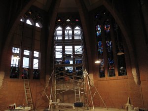 Restauration du Choeur de l'église Franciscaine (photo prise pendant la dépose des vitraux), Paris 14 ème